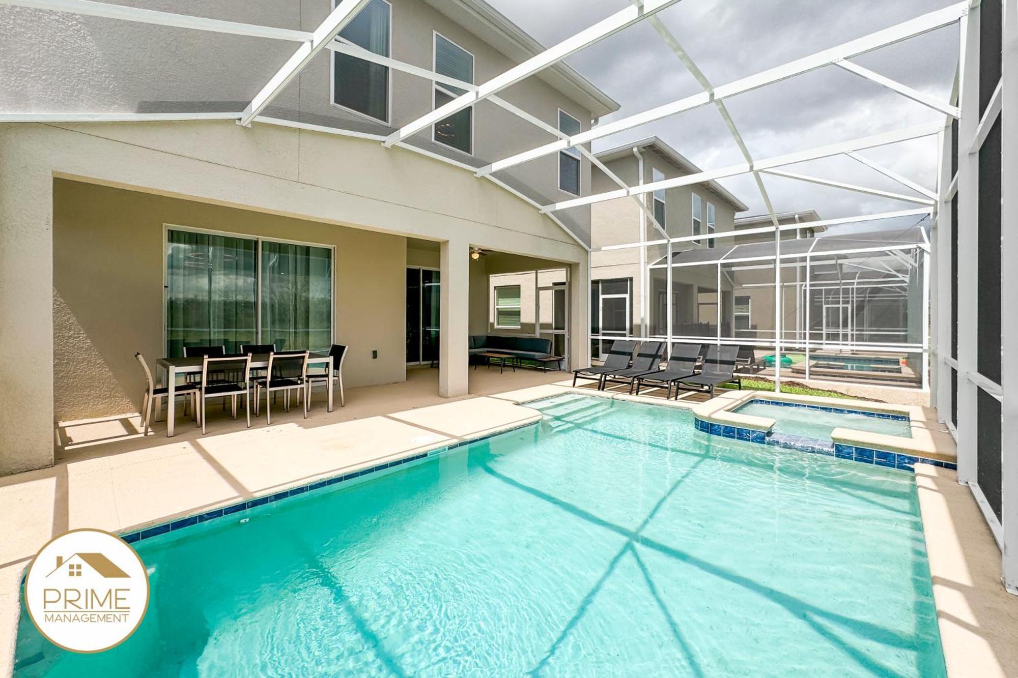 New Luxurious 6bd Pool & Near Holiday home *