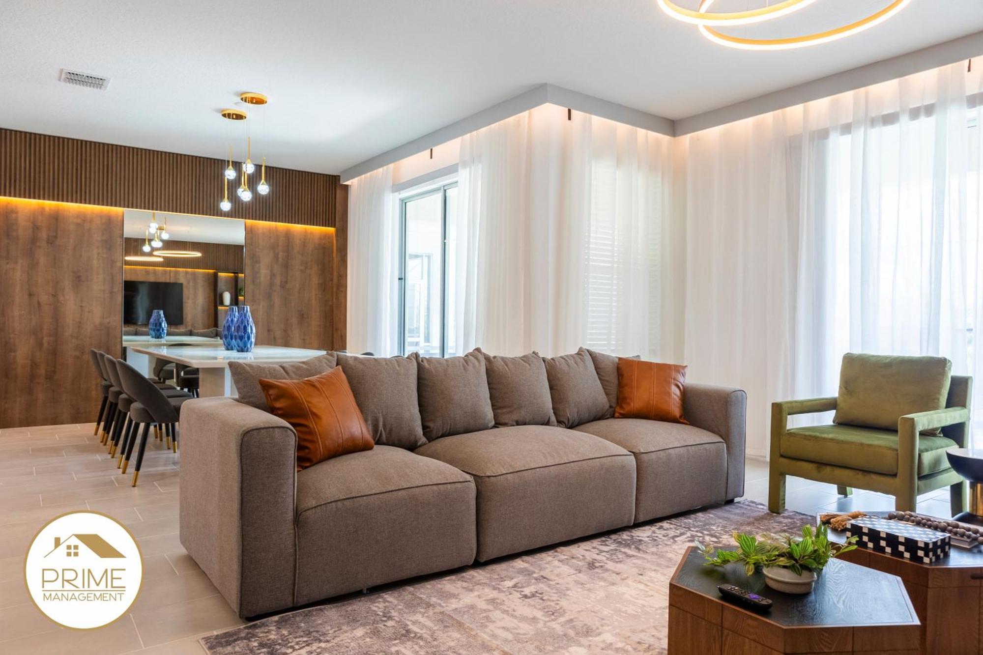 New Luxurious 6bd Pool & Near Holiday home *